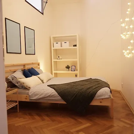 Quiet In The Center Apartman Prága
