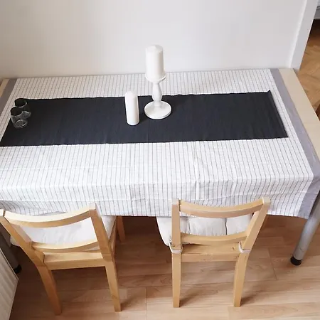 Quiet In The Center Apartman *